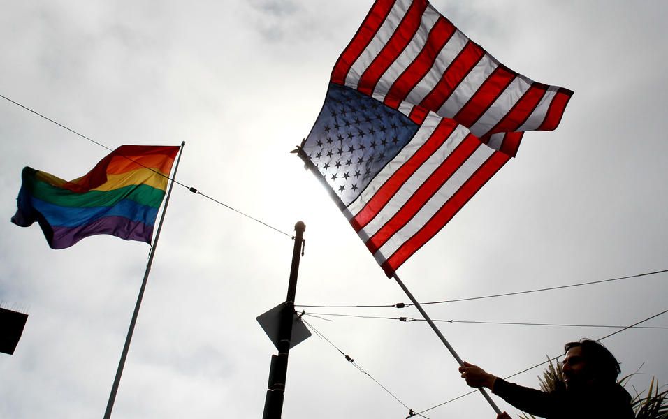 Judge strikes down Kansas&amp;#039; gay marriage ban