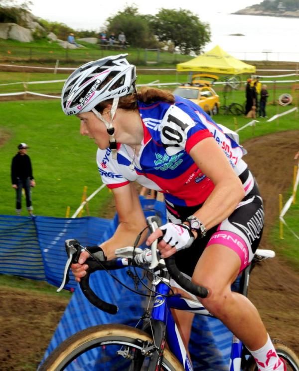 Canada's Natasha Elliott (Garneau Club Chaussure Ogilvy)