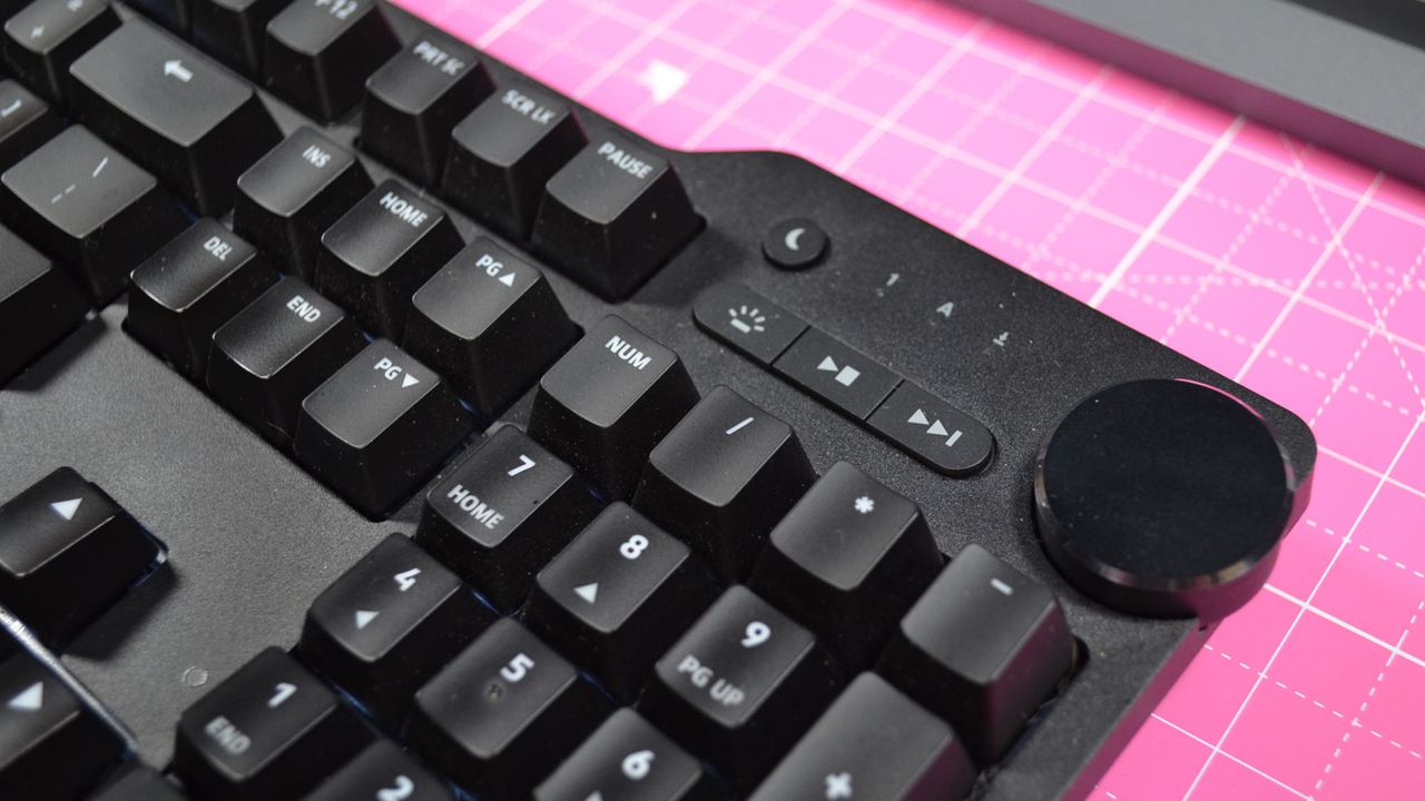 A Das Keyboard 6 Professional on a pink cutting mat