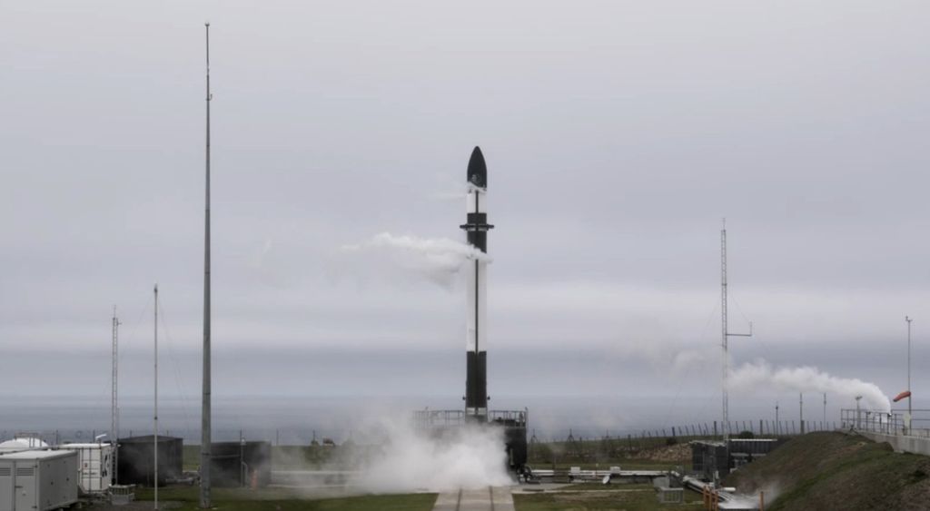 Rocket Lab scrubs launch of 10 Earth-observation satellites due to sensor readings