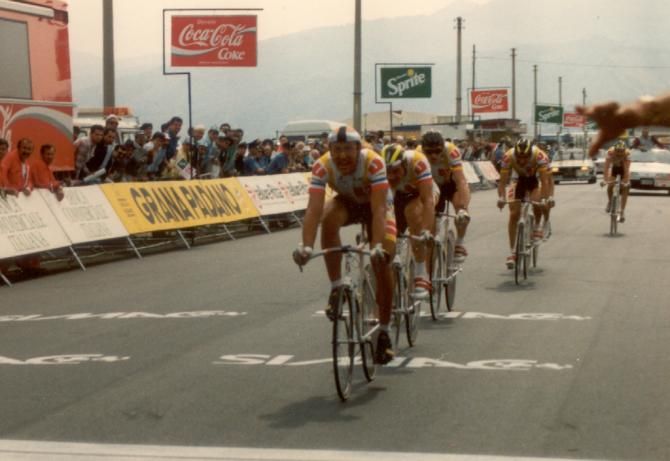 Laurent Fignon leads his Syst&egrave;me U team over the line at the 1989 Giro and would go on to win the overall