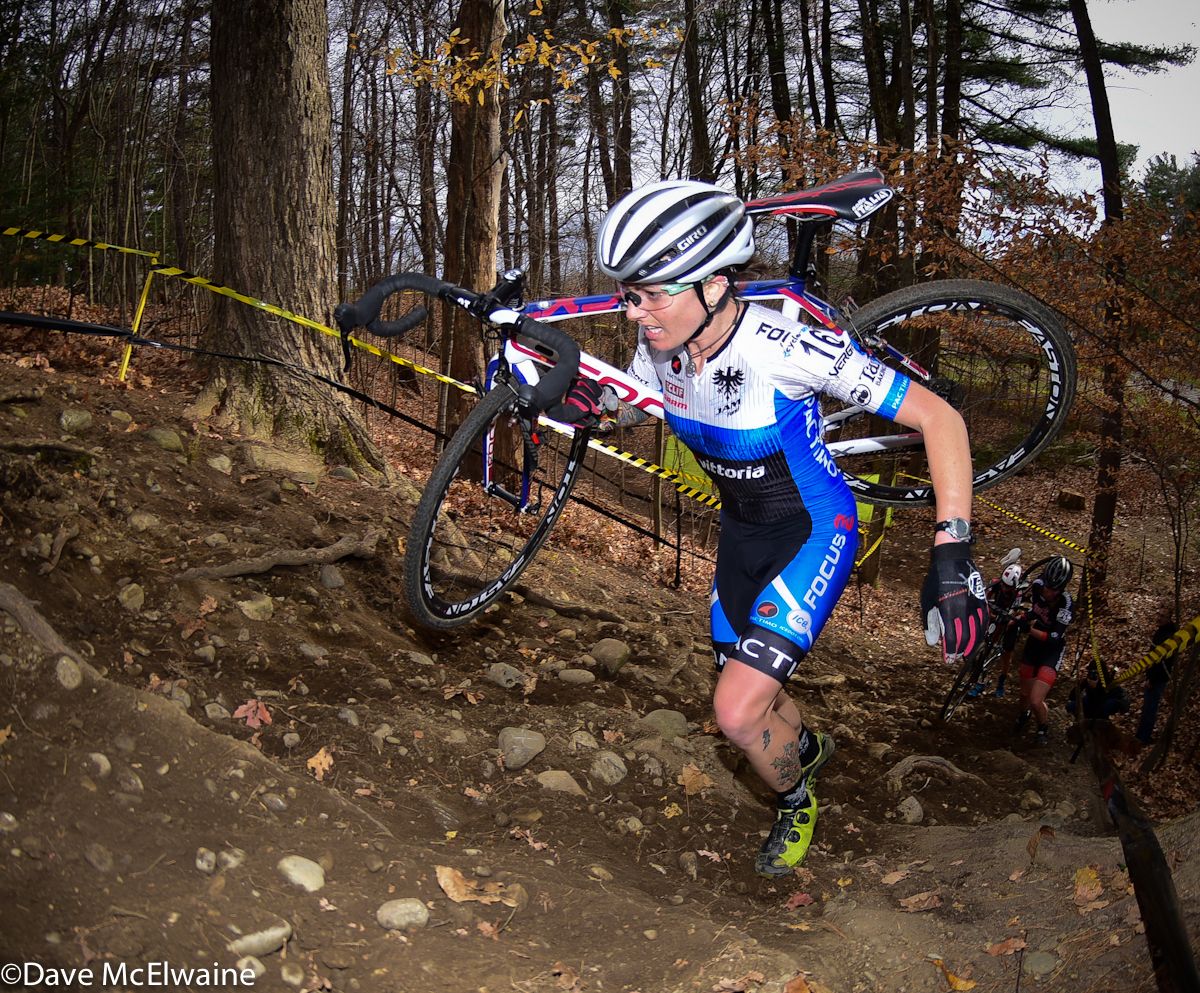 Jenna Greaser (JAM/NCC/Vittoria) lost contact with the leader on lap two