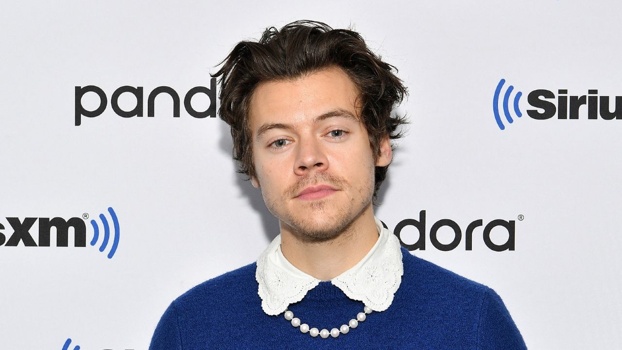 Harry Styles visits SiriusXM Studios on March 02, 2020 in New York City.