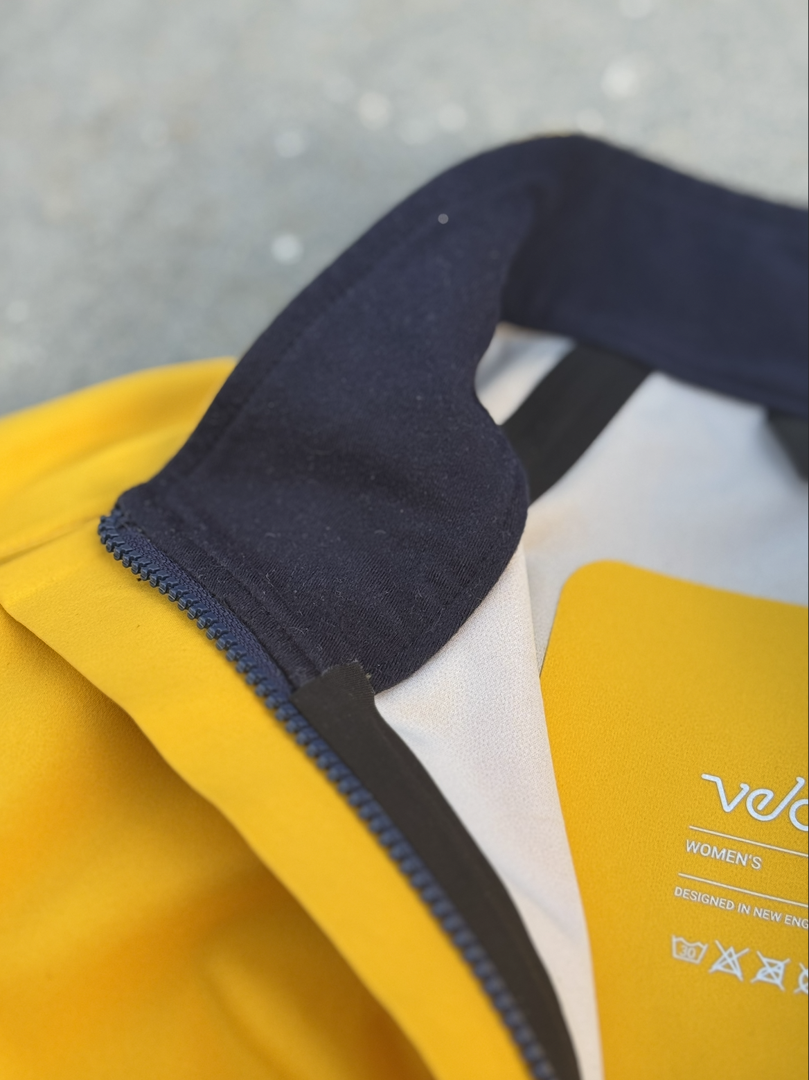 The Velocio One collar with a soft fleece lining in blue
