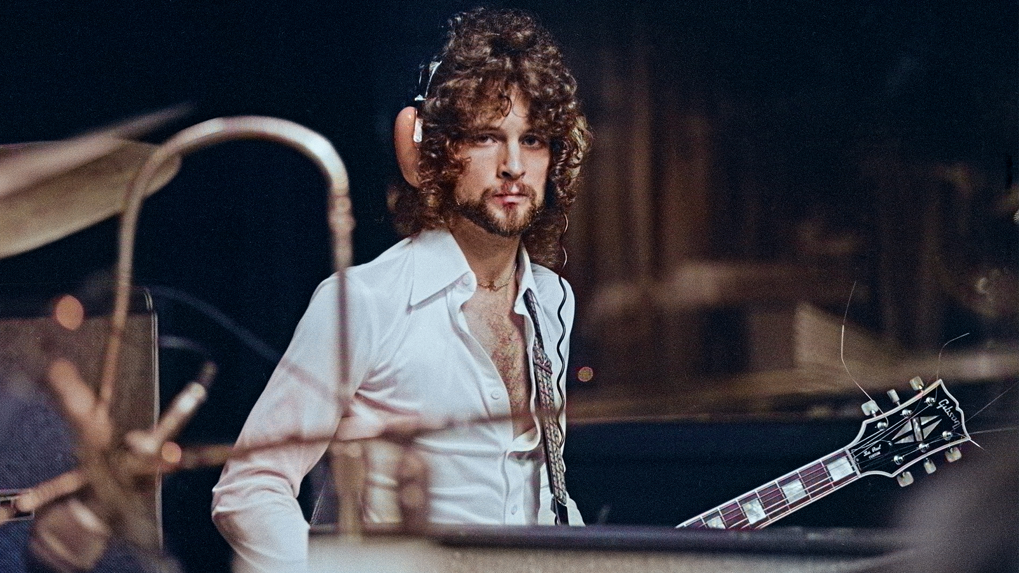 Guitarist and singer Lindsey Buckingham of British-American rock band Fleetwood Mac in a recording studio in New Haven, Connecticut, USA, October 1975. 