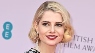 Lucy Boynton with short hairstyle for thick hair