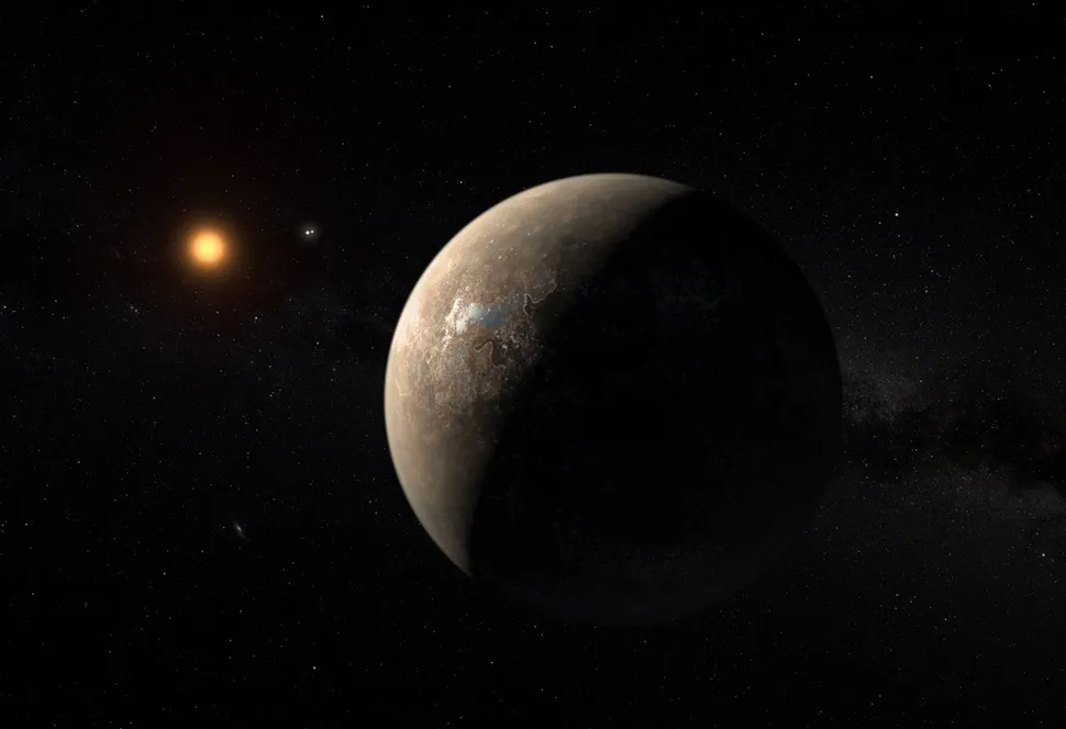 Proxima b orbitando Proxima Centauri, com o sistema Alpha Centauri ao fundo.