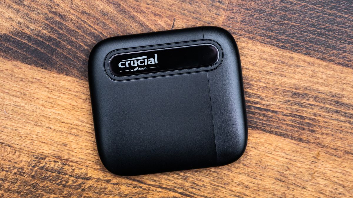 CRUCIAL X6 PORTABLE SSD 1TB Unboxing & Testing.