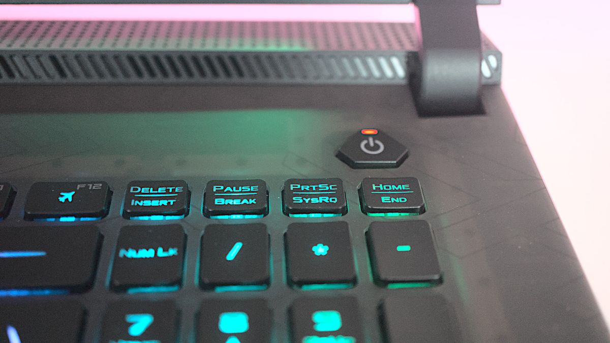 ASUS ROG Strix Scar 17 SE
