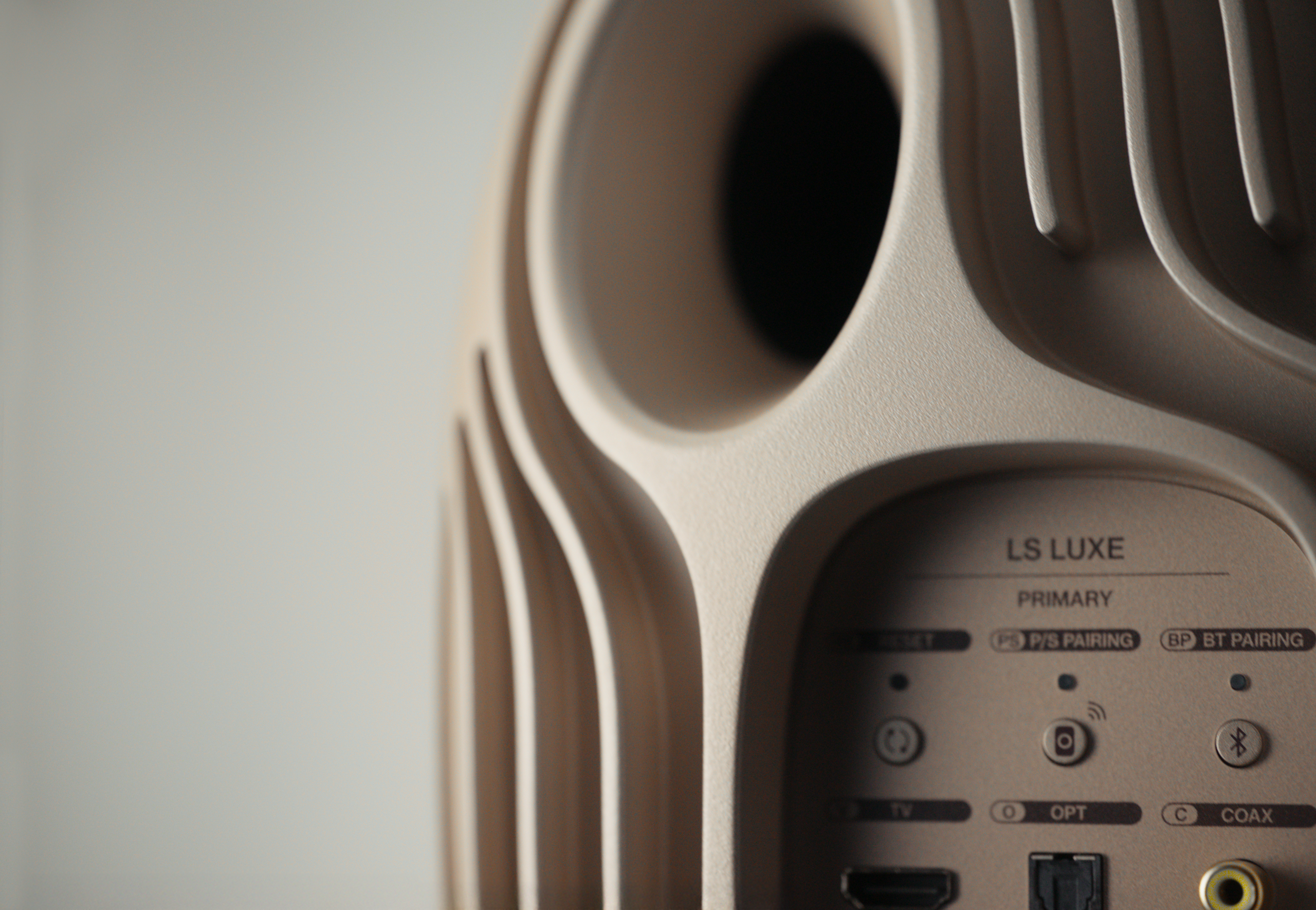 KEF LS LUXE Dusk Titanium back panel