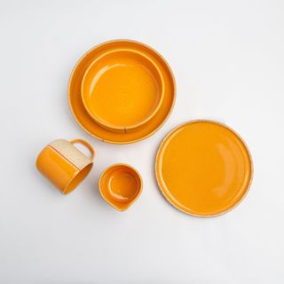 Yellow plates and coffee mugs from Etsy