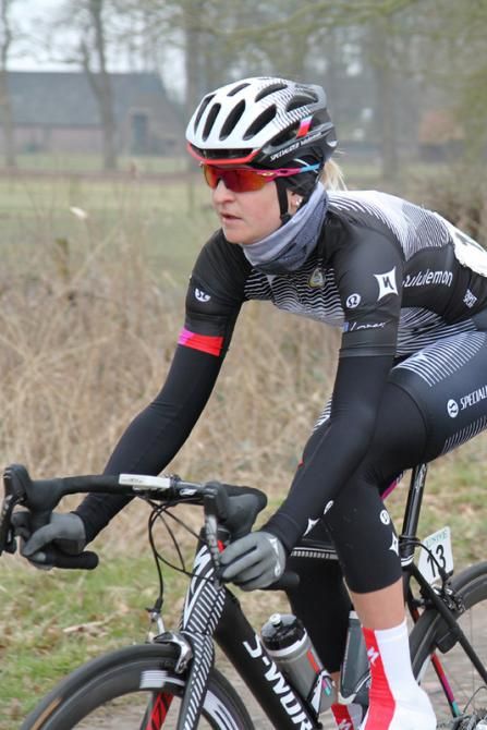 Loren Rowney (Specialized - lululemon)