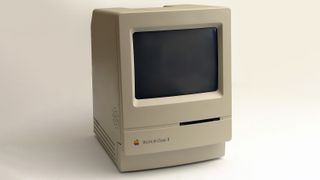 Macintosh Classic 2 photo