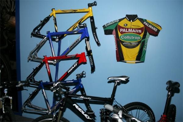Some more frames - plus the jersey of the Palmans team Ridley used to sponsor.