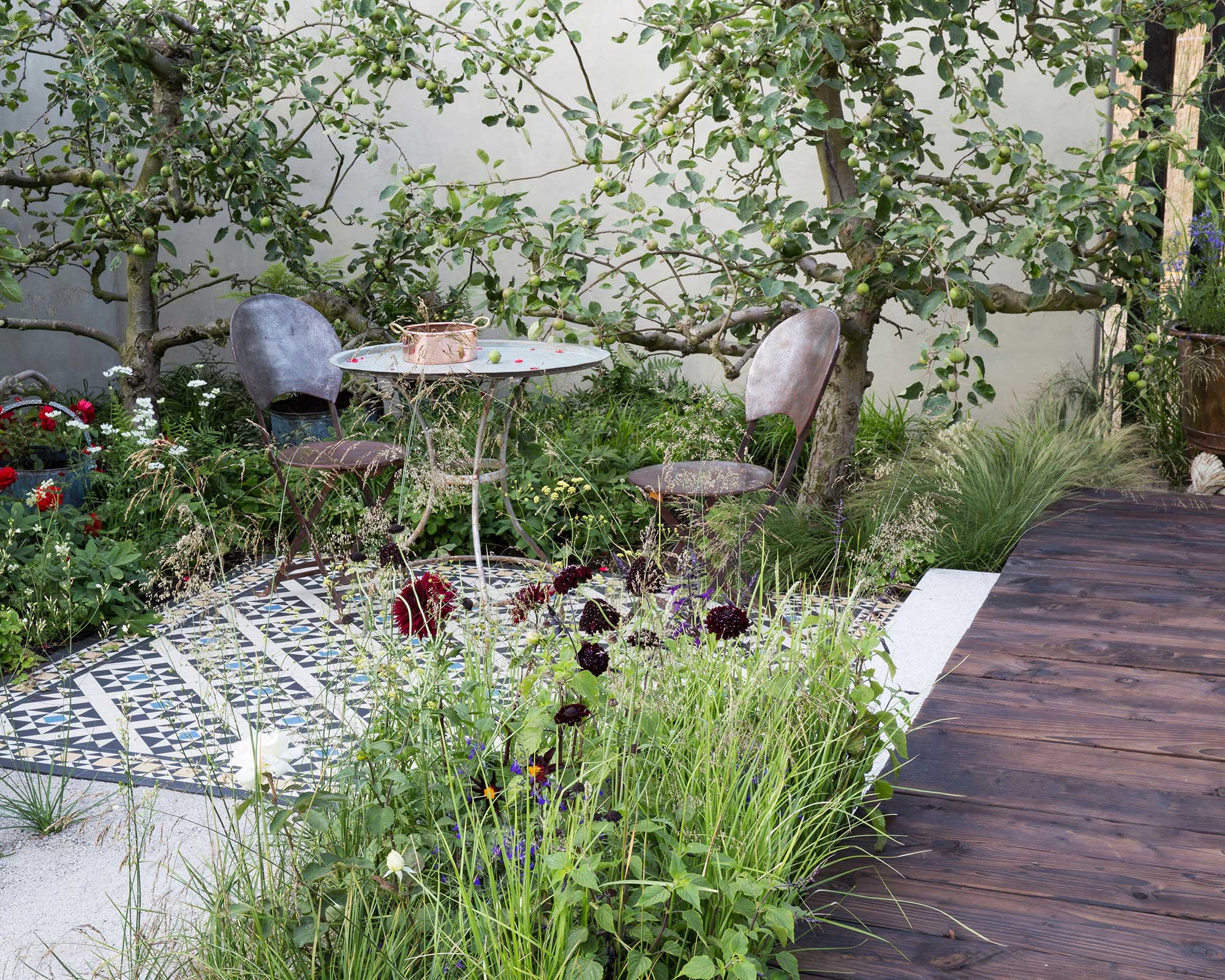 garden with decking and patio