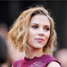 Actress Scarlett Johansson arrives at the 83rd Annual Academy Awards held at the Kodak Theatre on February 27, 2011 in Hollywood, California.