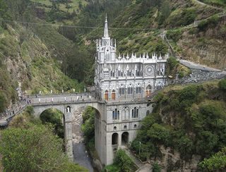 Famous buildings: Las lajas sanctuary in Colombia