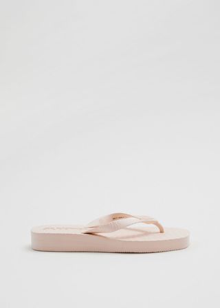 Sandal Jepit Platform Meruncing Tidur