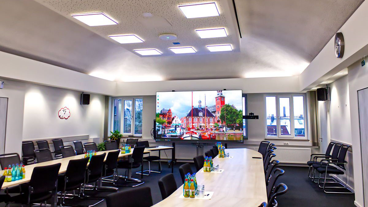 A new meeting room at the Leer government offices. 
