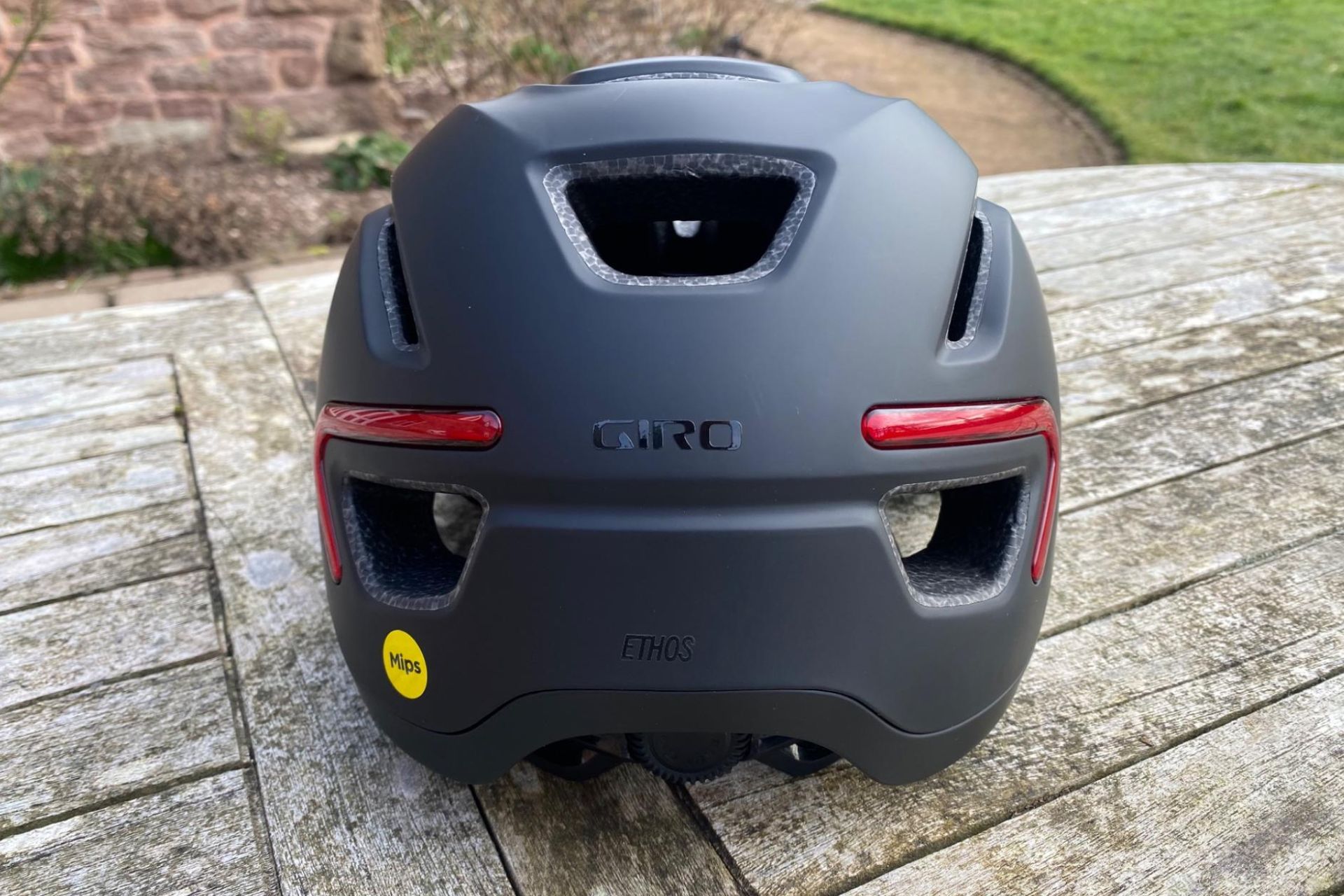 Image shows the Giro Ethos MIPS helmet