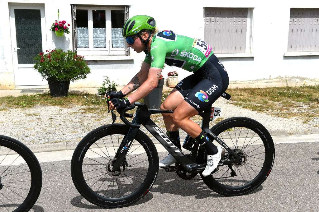 Lorena Wiebes leads the green jersey points classification