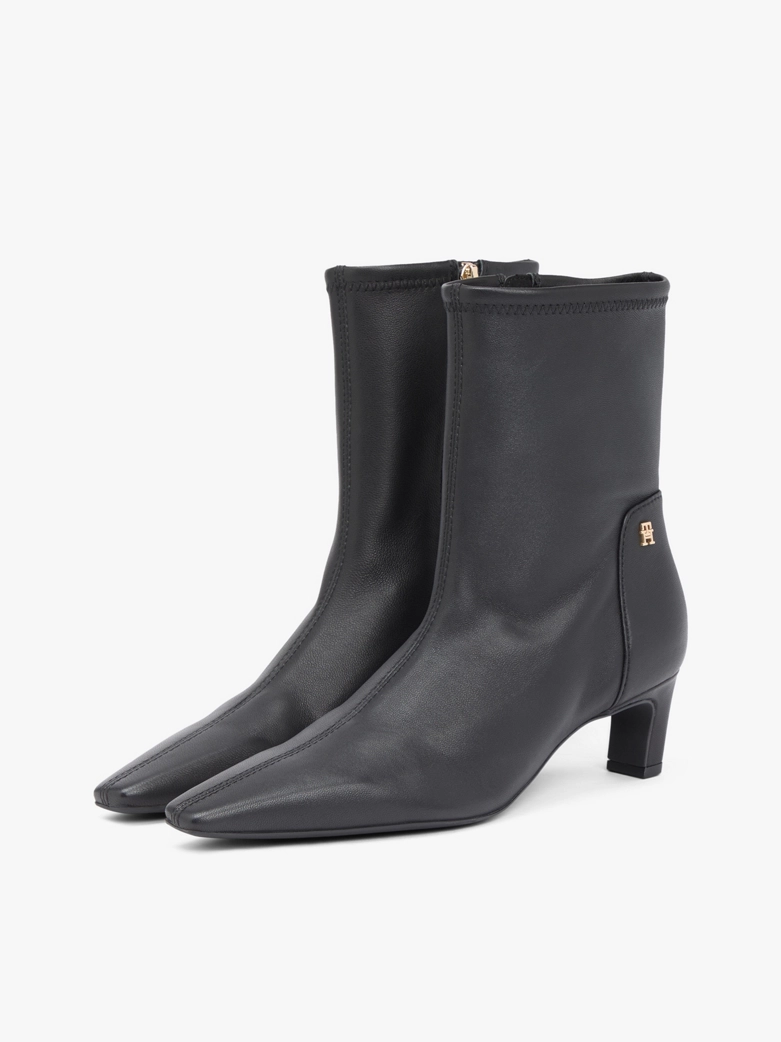 Th Monogram Plaque Leather Mid Boots