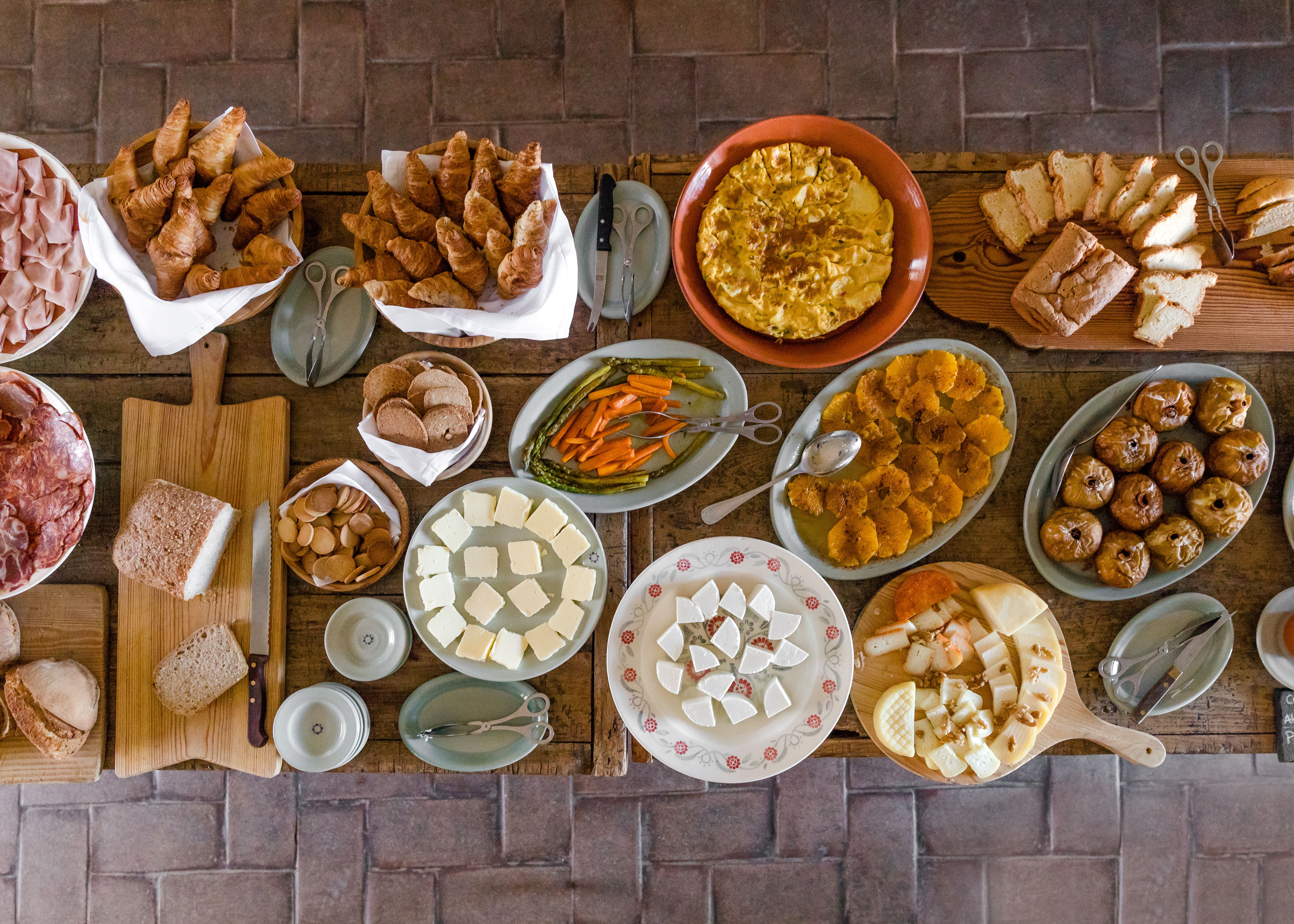 breakfast table at São Lourenço do Barrocal