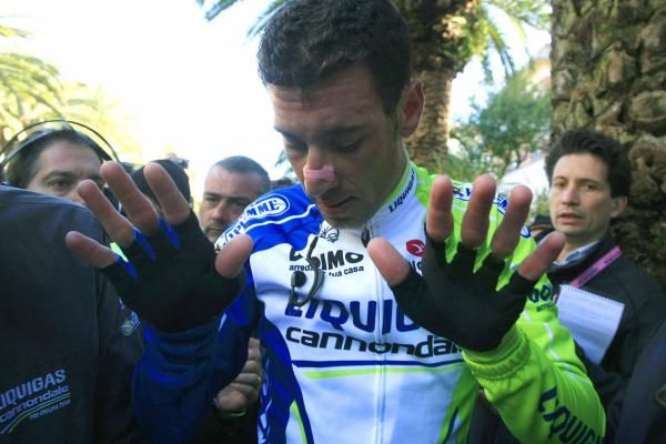 Vincenzo Nibali (Liquigas-Cannondale) appeals for calm as he awaits the arrival of Roman Kreuziger and Chris Horner on the final day of Tirreno-Adriatico.