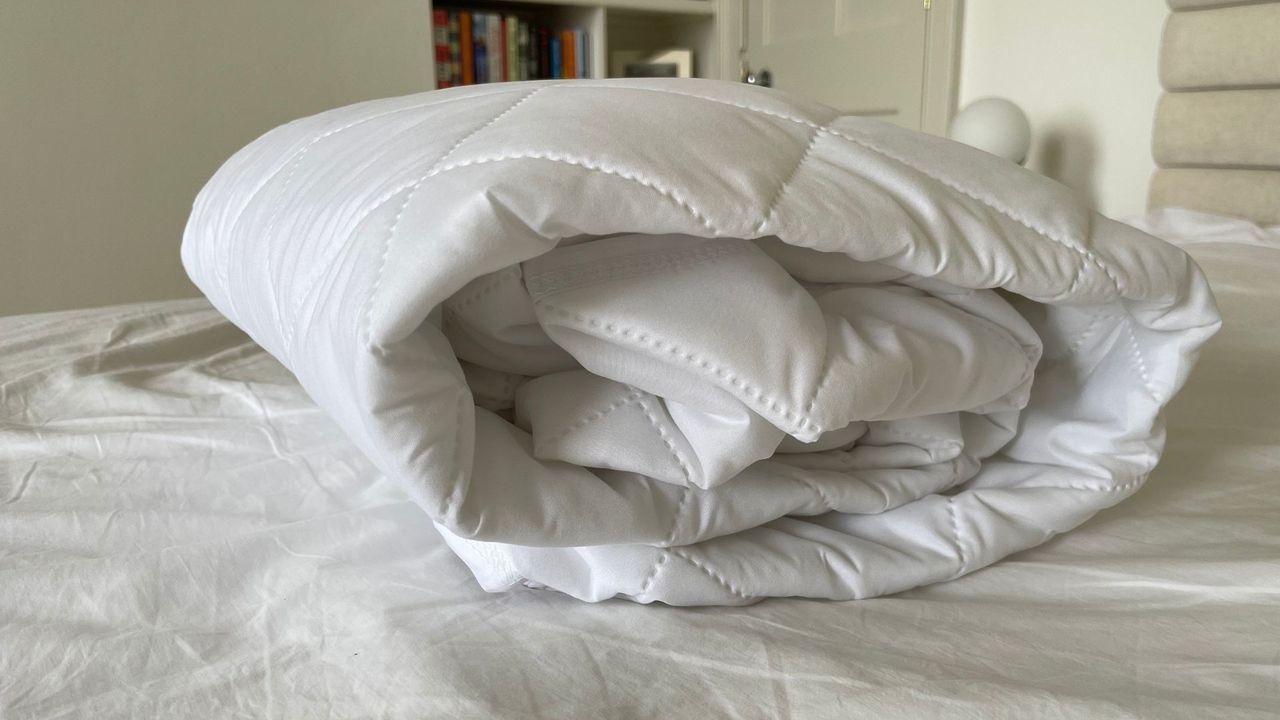 OTTY Waterproof Mattress Protector from the side