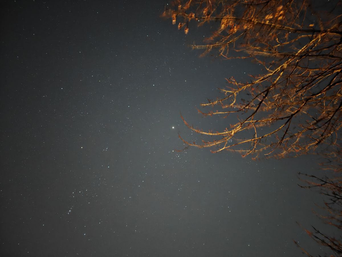 OnePlus 13 astrophotography sample.