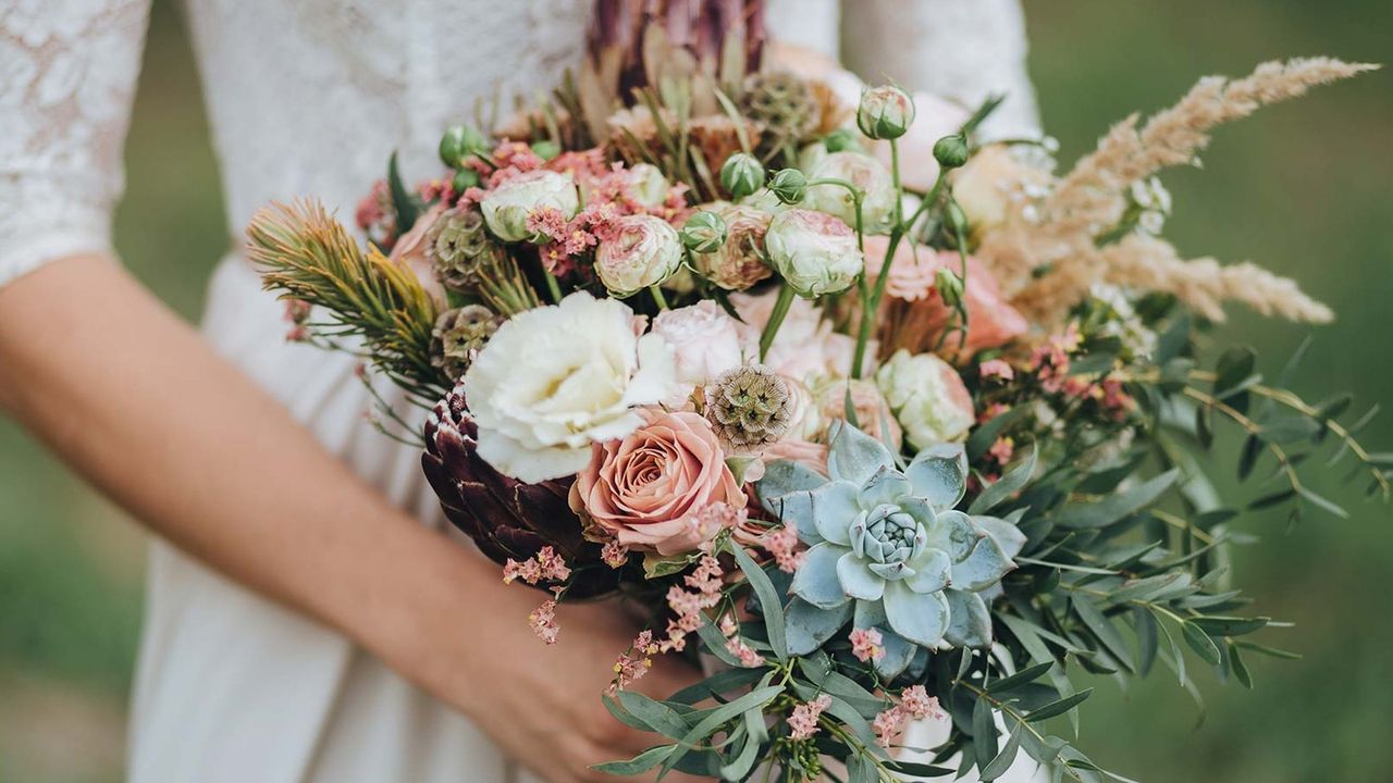 Bride holding bouquet