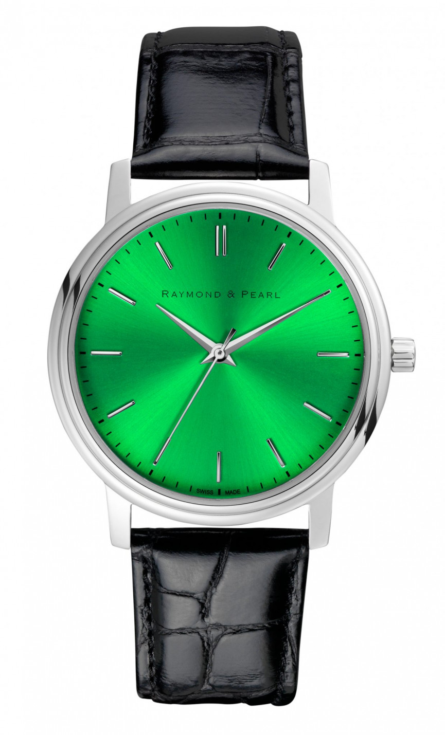 xx-watches-under-200-that-look-a-million-bucks-2-1556648032-ubFA-column-width-inline