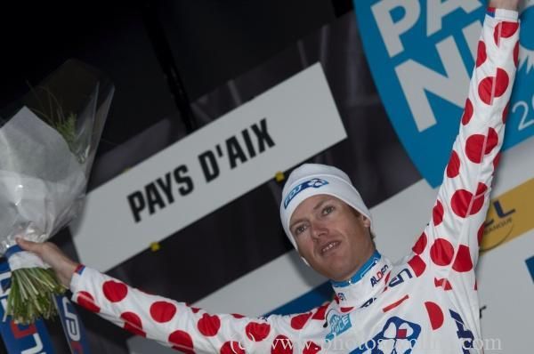 R&eacute;mi Pauriol (FDJ) stil holds the climber's jersey