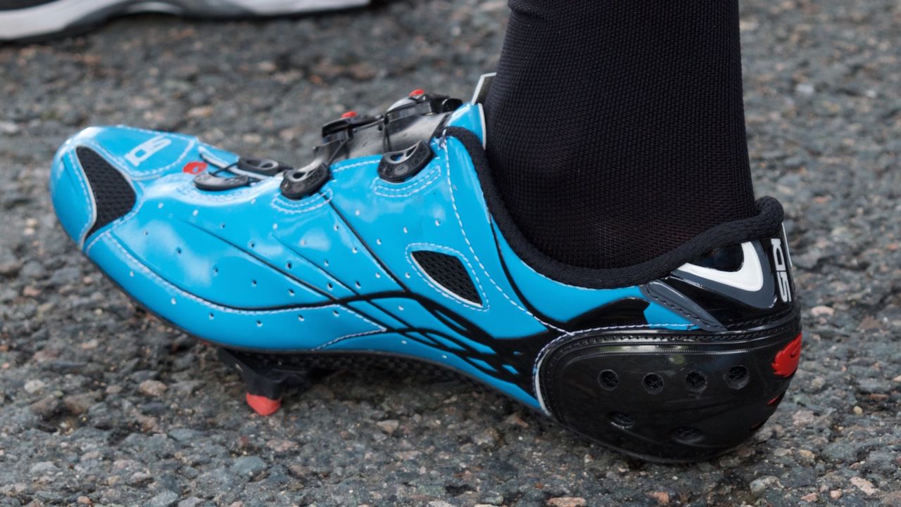 There seems ample ventilation along the shoe and even on the heel cup of the Sidi