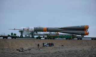 Expedition 39 Soyuz Rollout Side View on Train
