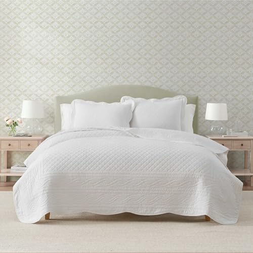 Martha Stewart - Queen Size Quilt Set, Soft &amp;amp; Breathable Cotton Percale Quilted Bedding With Matching Pillowcases, Scalloped Edge Bed Set, Vintage Scallop White