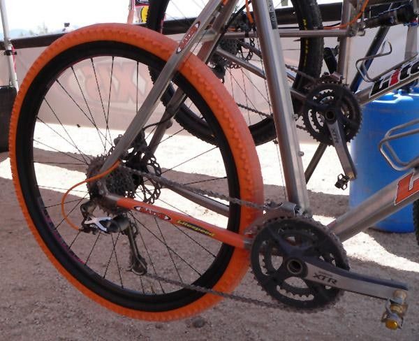 Team Maxxis riders were using 'team only' orange tires.