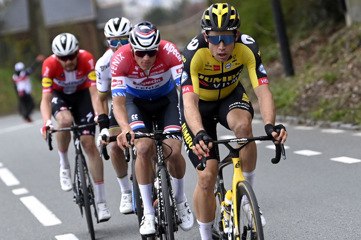 Ronde van Vlaanderen 2021 - Tour of Flanders - 105th Edition - Antwerp - Oudenaarde 263,7 km - 04/04/2021 - Wout Van Aert (BEL - Jumbo - Visma) - Mathieu Van Der Poel (NED - Alpecin-Fenix) - photo Nico Vereecken/PN/BettiniPhoto&Acirc;&copy;2021