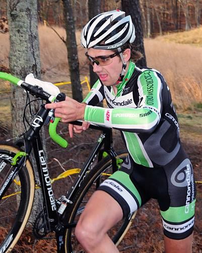 Jamey Driscoll (Cannondale-Cyclocrossworld) running in fourth place.