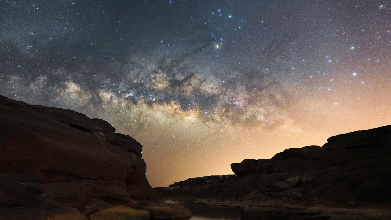 Milkyway at Kaeng Sam Phan Bok or the three thousand holes also known as Grand Canyon of Thailand located at Ubon Ratchathani province, Thailand.