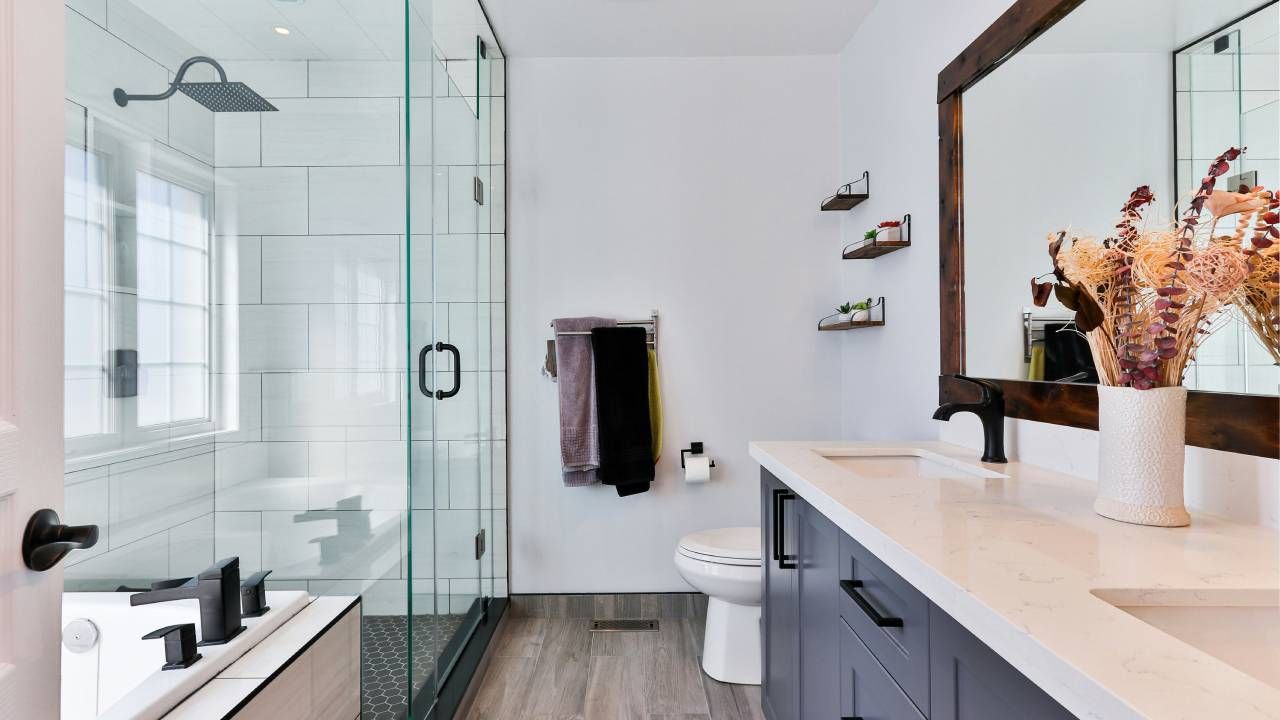 Lifestyle image of a bathroom