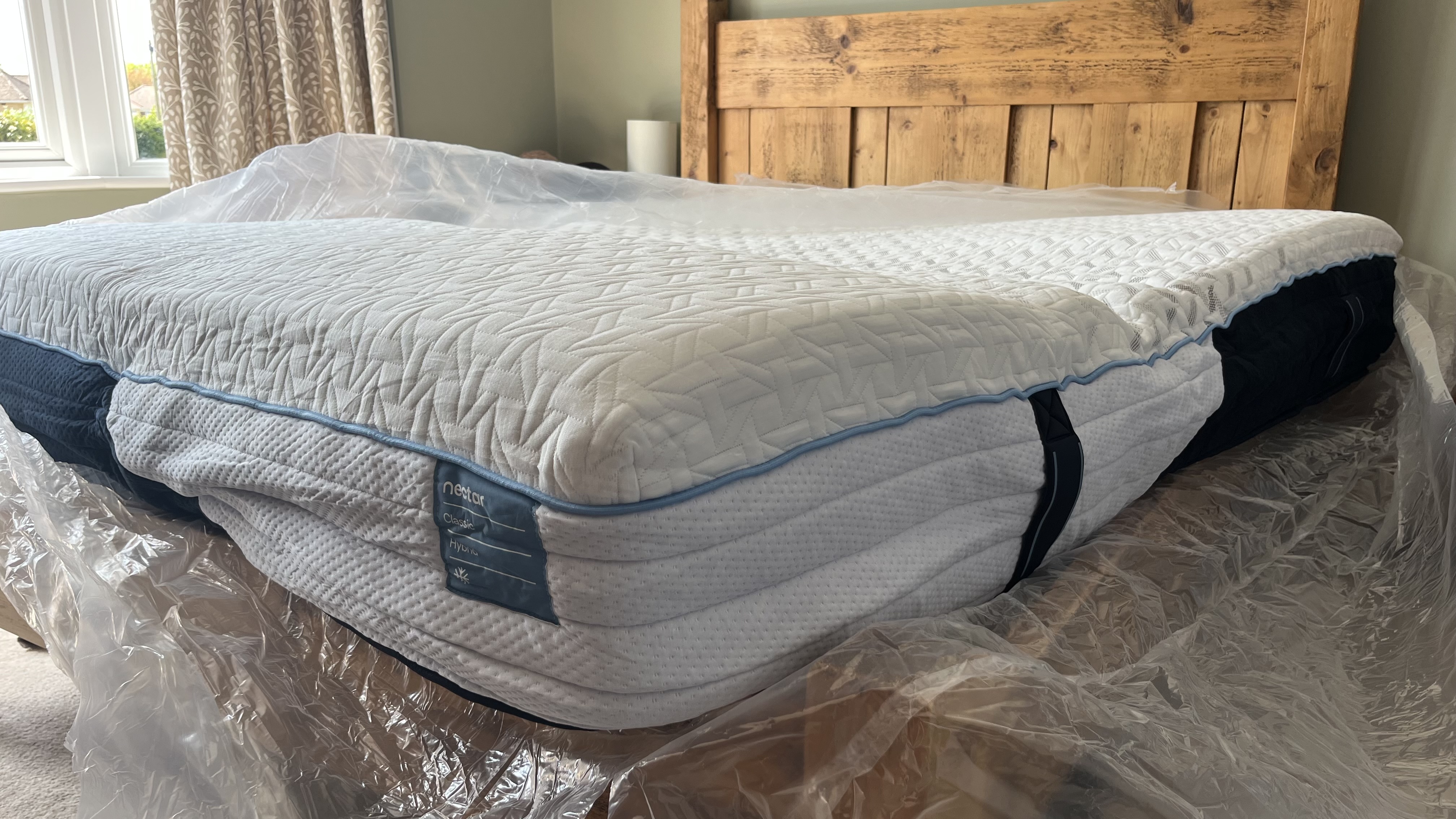 the nectar classic hybrid mattress is inflating after plastic packaging is removed