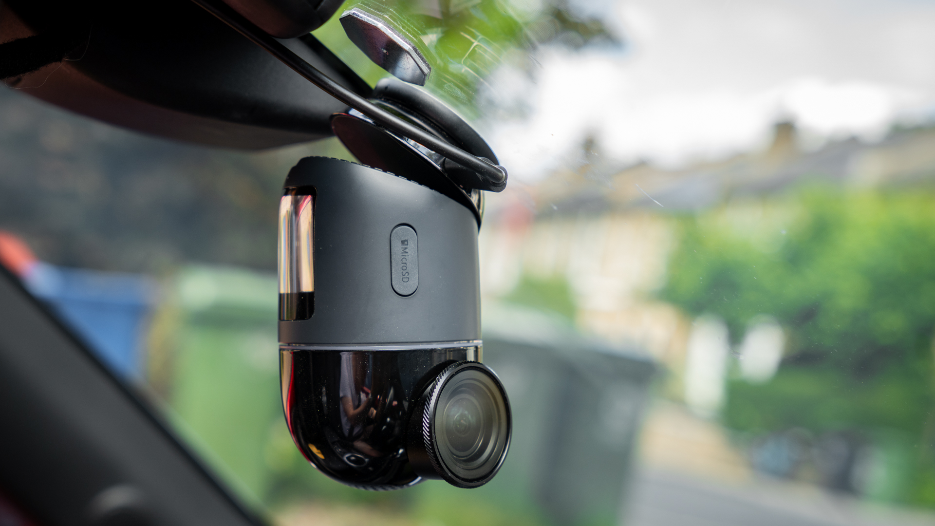70mai 4K Omni dashcam in a car windshield