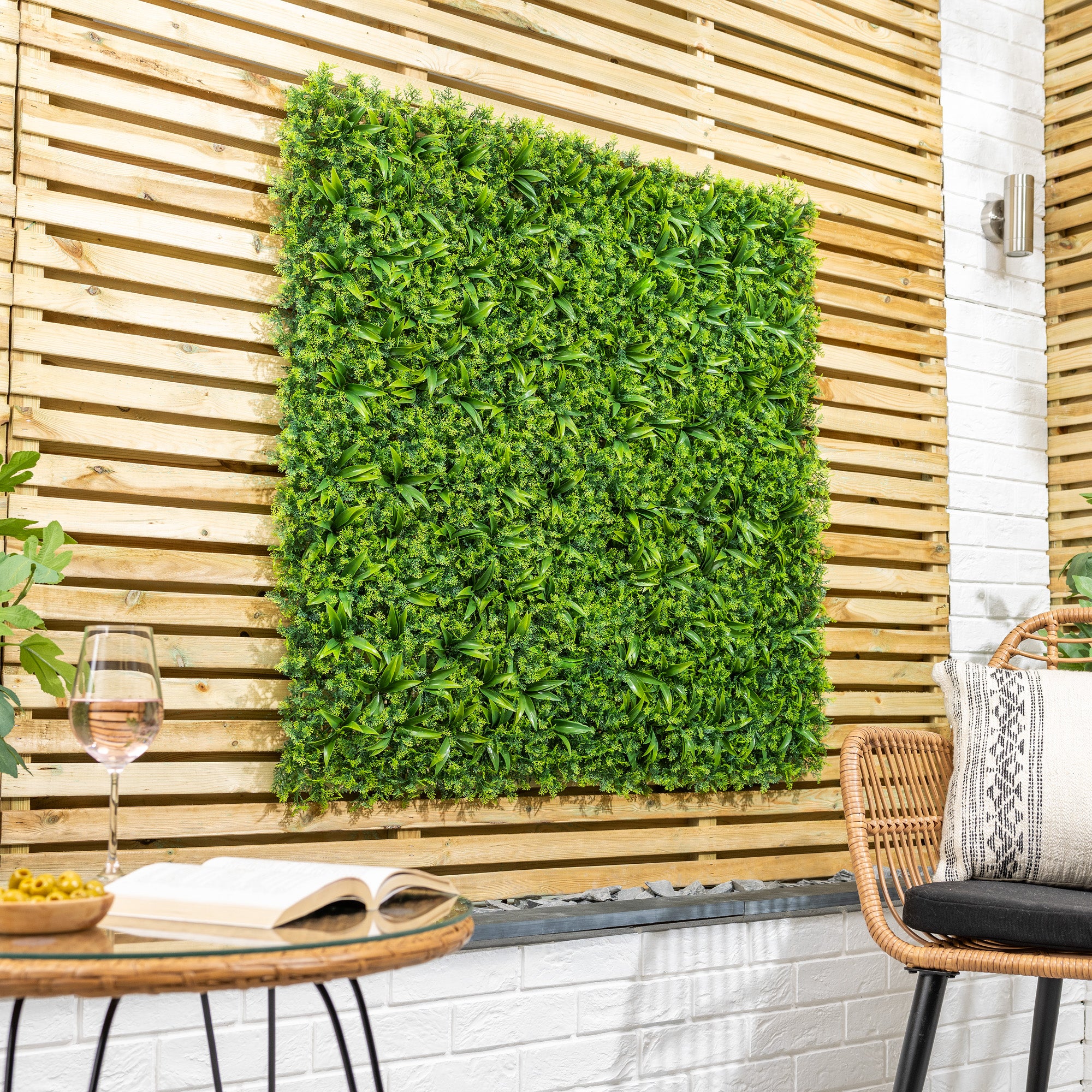 Plastic foliage