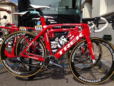 Bauke Mollema's unlabelled Trek at the Dauphin&eacute;
