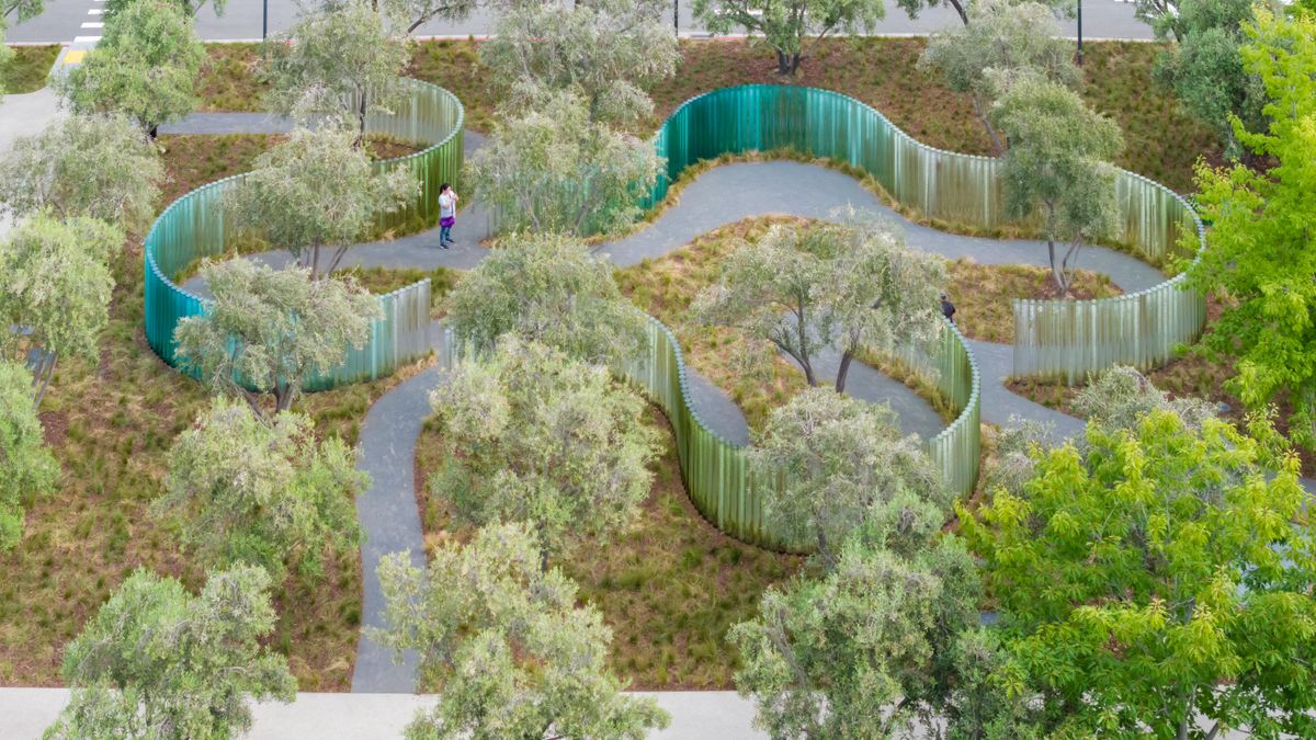 New glass sculpture creates a verdant wonderland at Apple’s Cupertino HQ