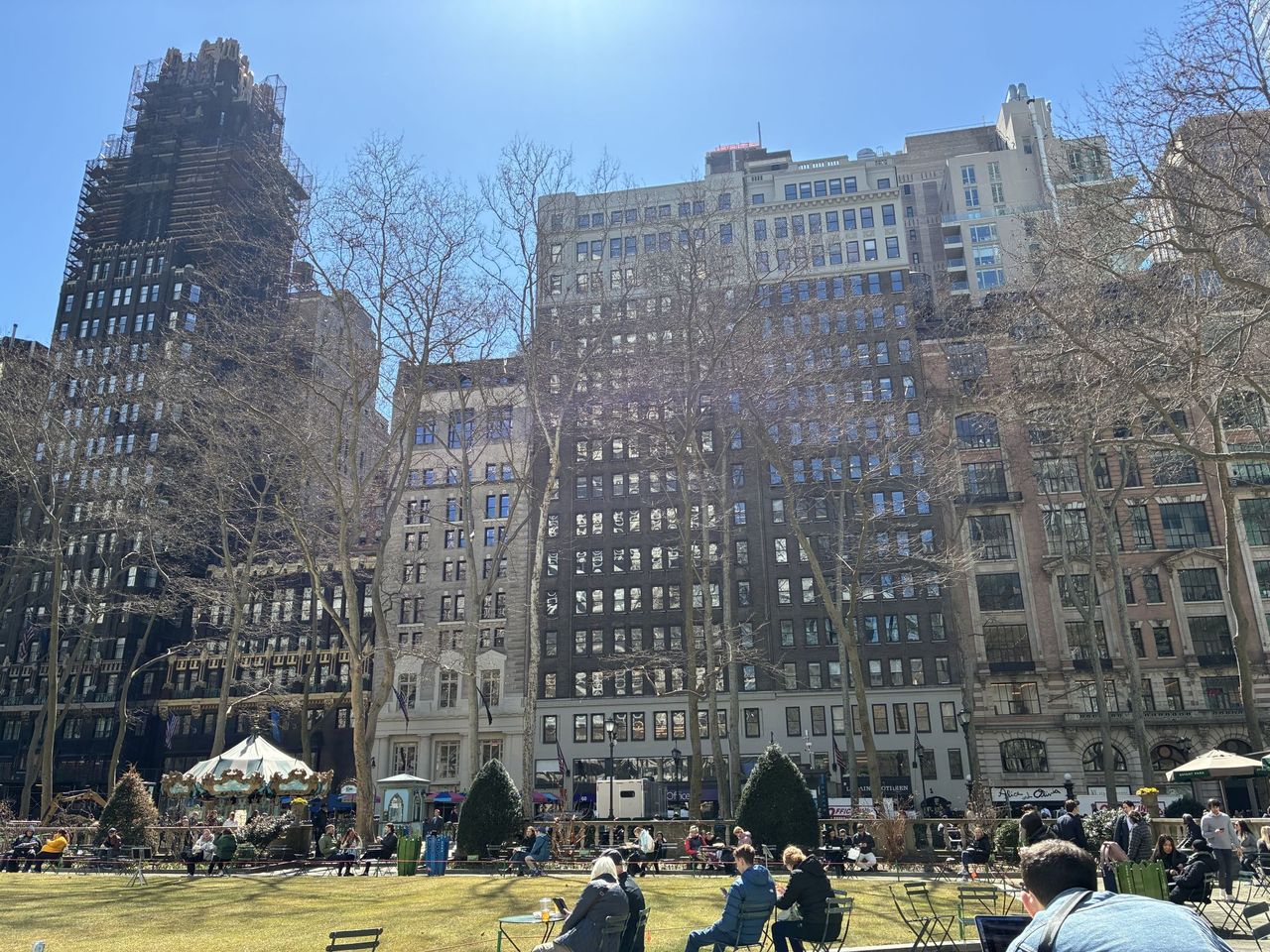 Apple iPhone 16e dynamic range sample.