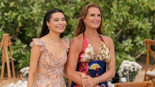 Miranda Cosgrove as Emma and Brooke Shields as Lana smiling in Mother of the Bride