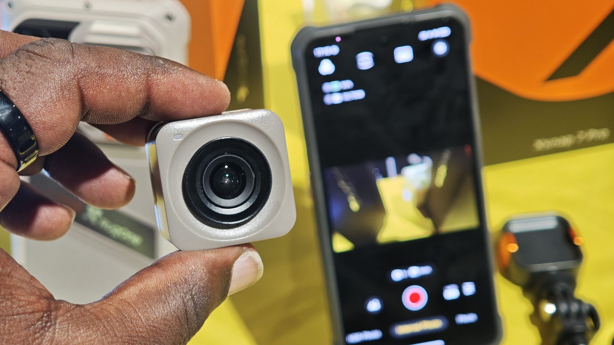 RugOne Xsnap 7 Pro action camera