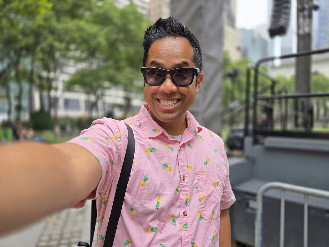 Samsung Galaxy Z Fold 6 portrait sample.